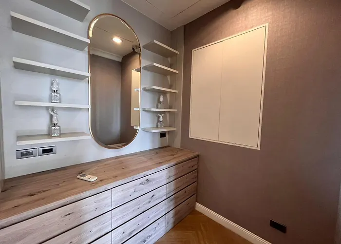 Luxury 4br - 8 Mins To Thonglor Bts Villa *