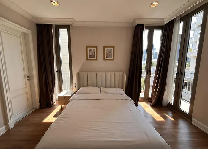 Luxury 4br - 8 Mins To Thonglor Bts Villa *