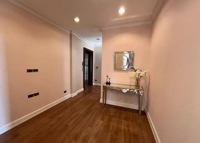 Villa Luxury 4br - 8 Mins To Thonglor Bts Bangkok