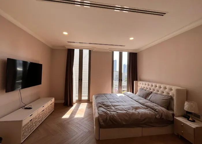 Villa Luxury 4br - 8 Mins To Thonglor Bts