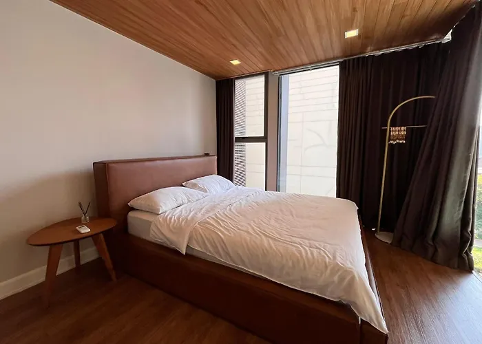 Luxury 4br - 8 Mins To Thonglor Bts * Bangkok